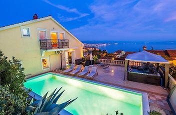 Holiday Home Bregi 49 أوباتيا